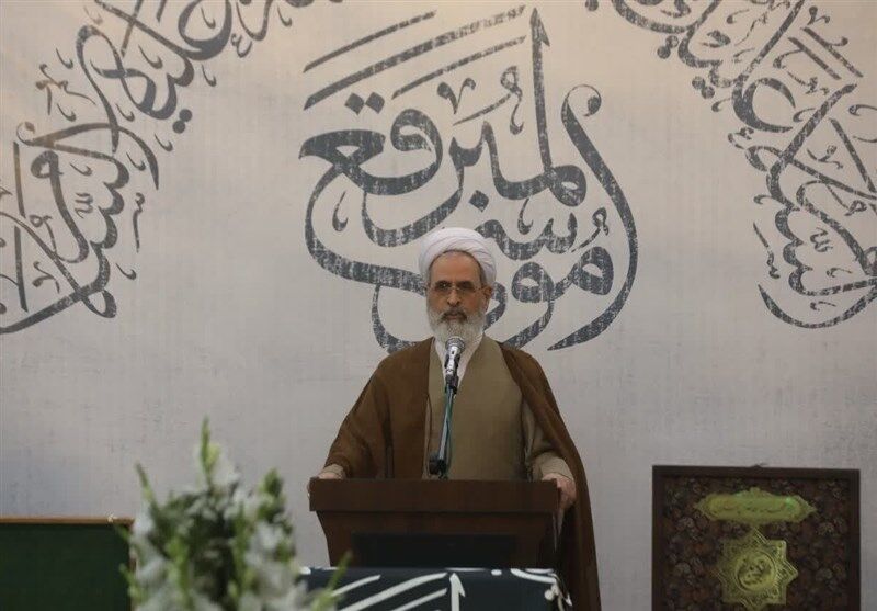 مدیر حوزه‌های علمیه کشور: ایرانی در سخت‌ترین شرایط از خاندان پیامبر(ص) استقبال کرده است