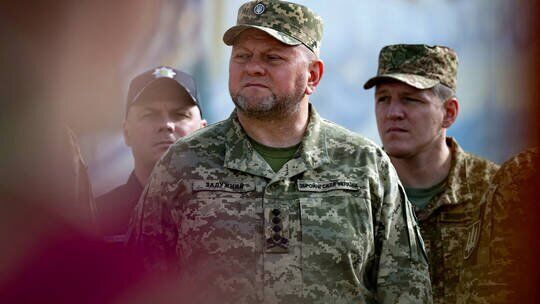 انتقاد رئیس دفتر زلنسکی از فرمانده کل نیروهای مسلح اوکراین