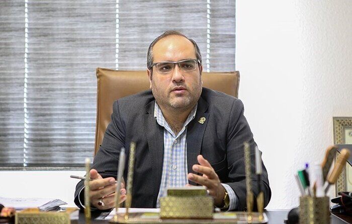 دانش آموزان ایرانی خارج از کشور را در جایزه البرز سهیم کنیم