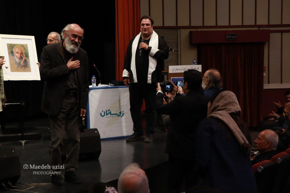 در بزرگداشت یونس شکرخواه مطرح شد؛ نگذارید انسان‌های خدوم خانه‌نشین شوند