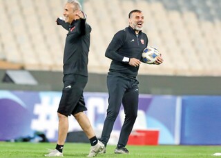 نقش تشریفاتی یک عضو پرسپولیس در تئاتر شکم‌سیرها