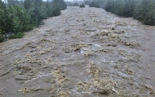 هشدار آب منطقه ای البرزبه گردشگران/ وارد حریم رودخانه ها نشوید