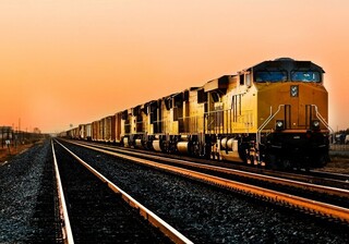آغاز فروش بلیت قطار ترکیبی تهران- کربلا برای بازه زمانی آذر ماه