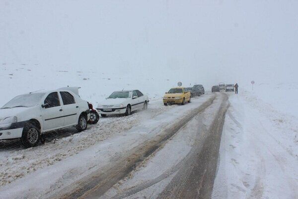 آماده‌باش کامل هلال احمر تهران درپی بارش برف و باران/ هشدار به رانندگان و مردم