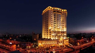 انتخاب سخت بین این دو هتل در مشهد!
