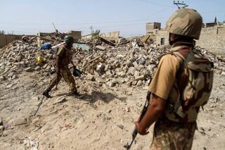 ۲ نظامی پاکستان در انفجار بمب کشته شدند