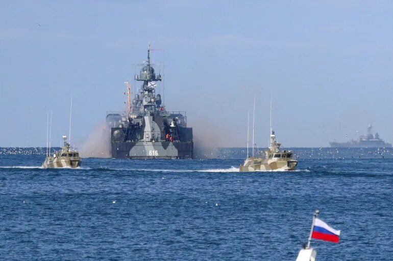 ۴ قایق انتحاری ارتش اوکراین در غرب دریای سیاه منهدم شد