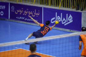 پیروزی والیبال نیان مقابل سایپای تهران