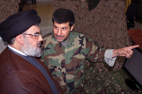 یادی از حاج حسان اللقیس در دهمین سالگرد شهادتش، در «عصر پهپادها» / شهید «نبرد مغزها»