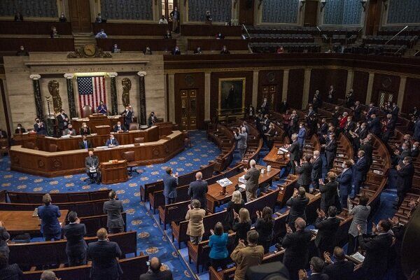 کنگره آمریکا تا پایان سال کمک نظامی به اوکراین را تصویب نمی‌کند