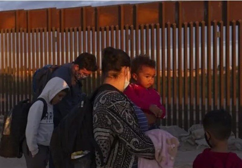ممنوعیت جداکردن خانواده‌های مهاجران در مرز آمریکا