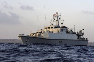 انگلیس ۲ کشتی شکارچی مین به اوکراین منتقل می‌کند