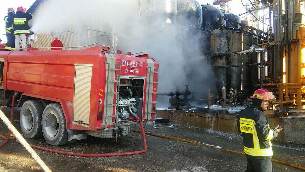 آتش سوزی در پالایشگاه اصفهان / خسارت جانی گزارش نشد