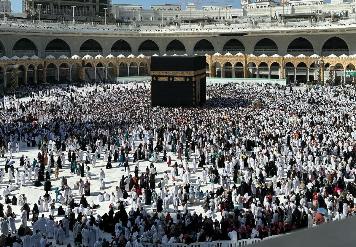 امکان لمس کعبه مجدداً فراهم شد+عکس و فیلم