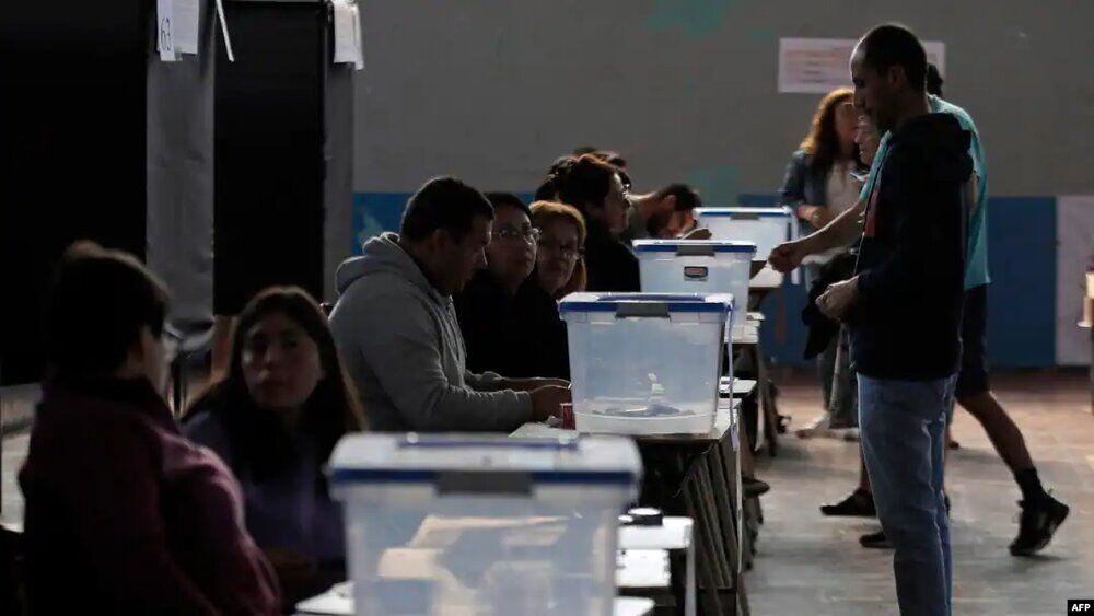 مردم شیلی باز هم به پیش‌نویس قانون اساسی جدید رای منفی دادند