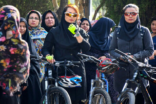دوچرخه سواری دختران؛ از الزامات قانونی تا هشدارهای پزشکی