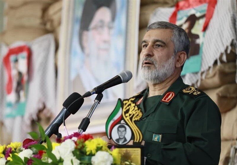 سردار حاجی‌زاده:‌ امروز ‌یک قدرت جهانی هستیم/ فروپاشی در خود آمریکا را هم خواهیم دید