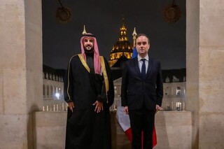 وزیران دفاع عربستان و فرانسه درباره آخرین تحولات منطقه گفت وگو کردند