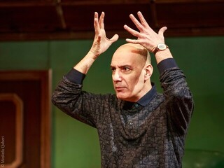 بهنام تشکر در نقش «کاراگاه علوی» ظاهر می‌شود