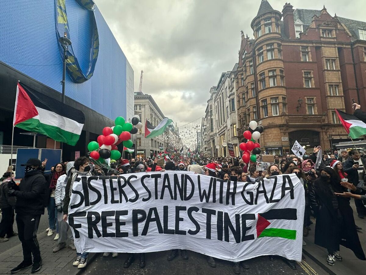 تظاهرات لندن‌نشینان حامی فلسطین در آستانه کریسمس