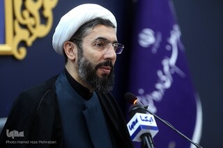 انقلاب اسلامی فاصله میان مردم و نخبگان را از بین برد