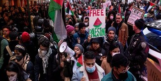 تجمع حامیان فلسطین در مقابل ساختمان تجارت جهانی آمریکا