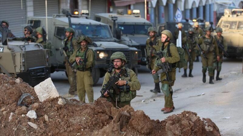 حمله‌های پی‌درپی اشغالگران به منازل فلسطینی‌ها در کرانه باختری