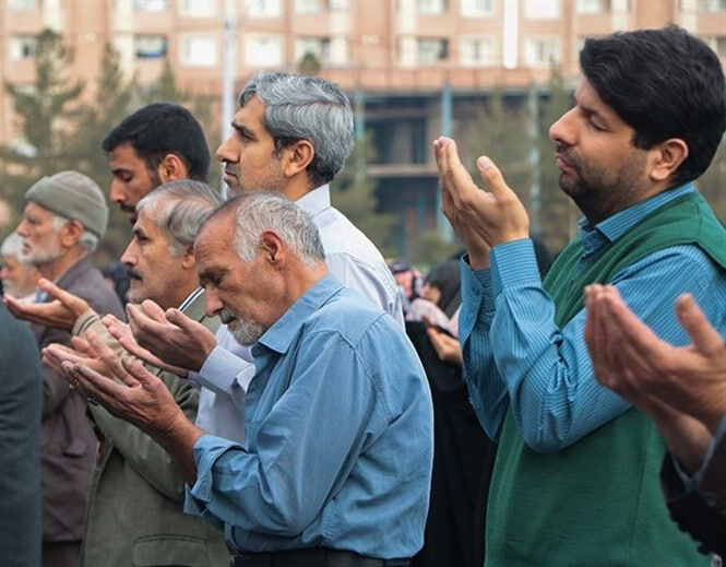 خواندن نماز باران در کرمان