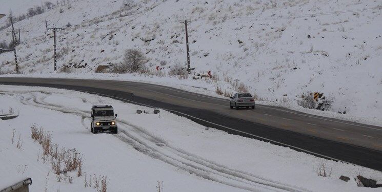 برف و کولاک در ۲۸ استان بیش از ۱۵ هزار نفر را گرفتار کرد