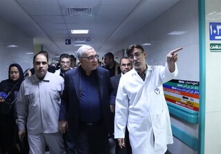 وزیر بهداشت:  ۱۰۱ مجروح انفجار تروریستی کرمان  در بیمارستان‌بستری هستند/ وجود ۳۲ مجروح بدحال