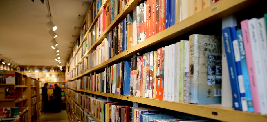 ۹۰ کتابفروشی فروش یارانه‌ای در خراسان رضوی را آغاز کردند