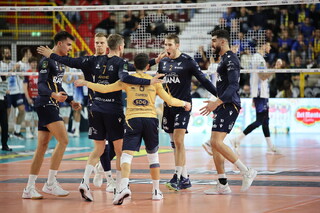 برد ارزشمند ورونا در شب درخشش اسماعیل‌نژاد