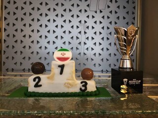 استقبال هتل الریان از تیم ملی با کیک قهرمانی!