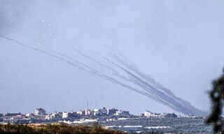 شلیک راکت‌های مقاومت به سمت شهرک‌های صهیونیست نشین اطراف غزه