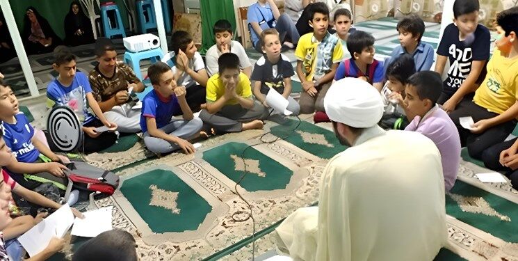 جوان  علاوه بر حضور در مسجد باید  نقش‌آفرین هم باشد