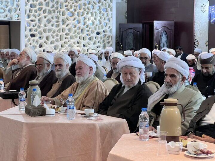 برگزاری نشست ائمه جمعه شاخص اهل سنت کشور در تهران