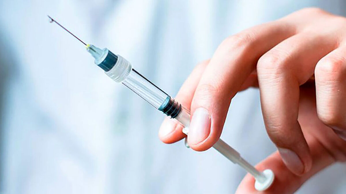 فرشیدی عنوان کرد؛ توزیع واکسن پنوموکوک برای پیشگیری از مرگ کودکان شیرخوار