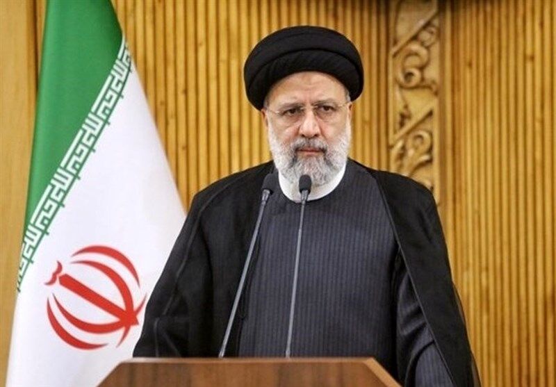 رئیس‌جمهور: امام خمینی(ره) زنده است چون انقلاب اسلامی زنده است