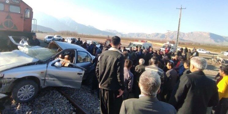 دو کشته در برخورد قطار کرمانشاه - ملایر با خودروی سمند