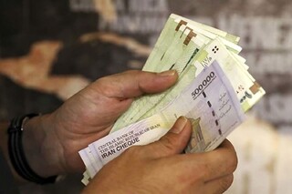 راه دشوار رسیدن به توافق مزدی / با این حقوق‌ها نمی‌شود زندگی کرد!