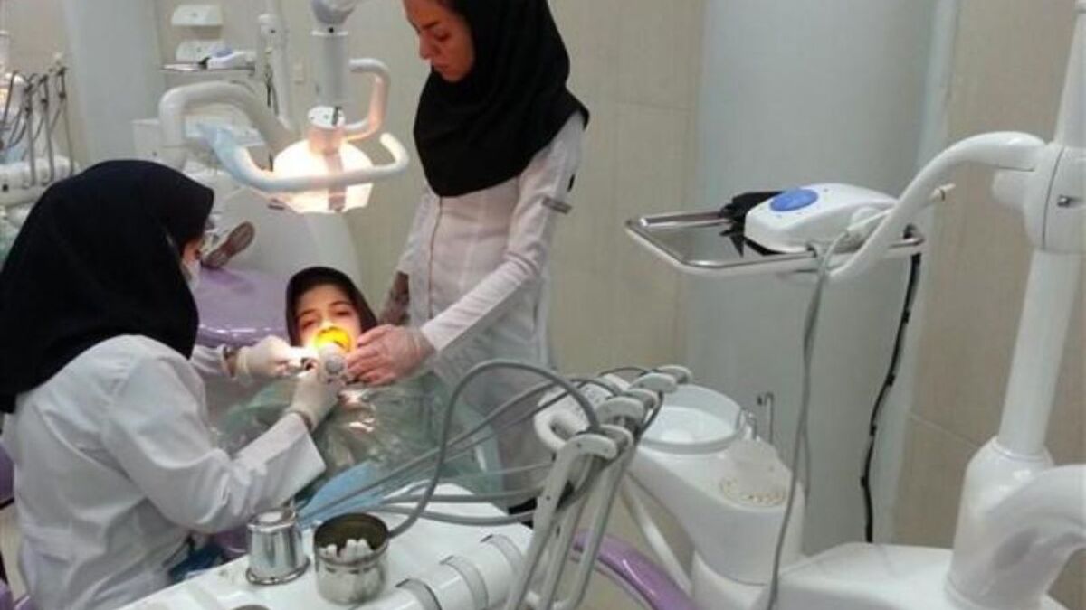 نزدیک به ۱۰ درصد دستیاران دانشکده دندانپزشکی مشهد غیر ایرانی هستند