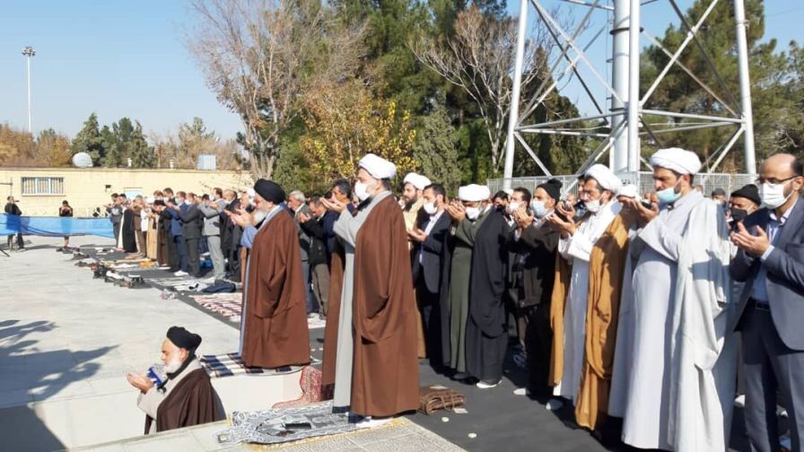 «نماز باران» در اصفهان اقامه شد
