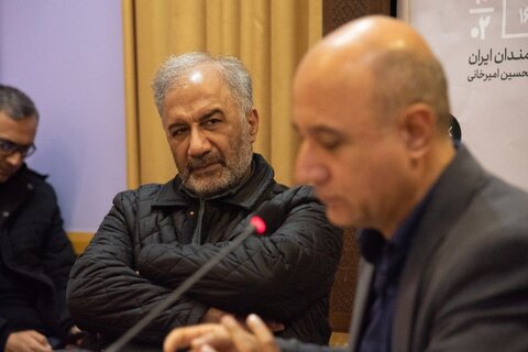 در نخستین نشست ادبی «عصر آدینه» مطرح شد: شعر صد سال گذشته ایران اجتماعی بوده است