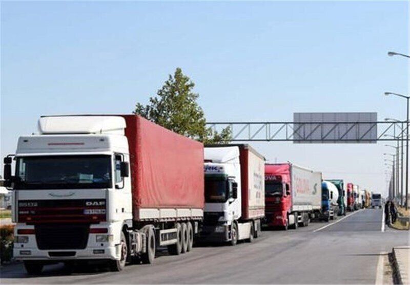 فعالیت گذرگاه مرزی لطف آباد درگز با ترکمنستان یک ساعت افزایش یافت