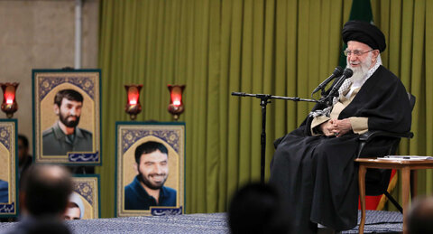 رهبر معظم انقلاب: مسئولان کشورهای اسلامی باید ارتباط سیاسی و اقتصادی خود با رژیم صهیونیستی را قطع کنند