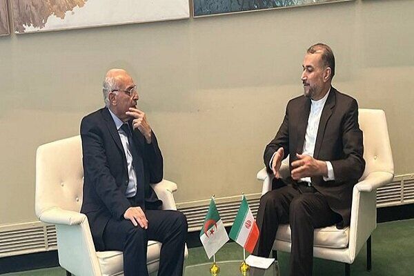 دیدار و گفت‌وگوی وزرای امور خارجه ایران و الجزایر