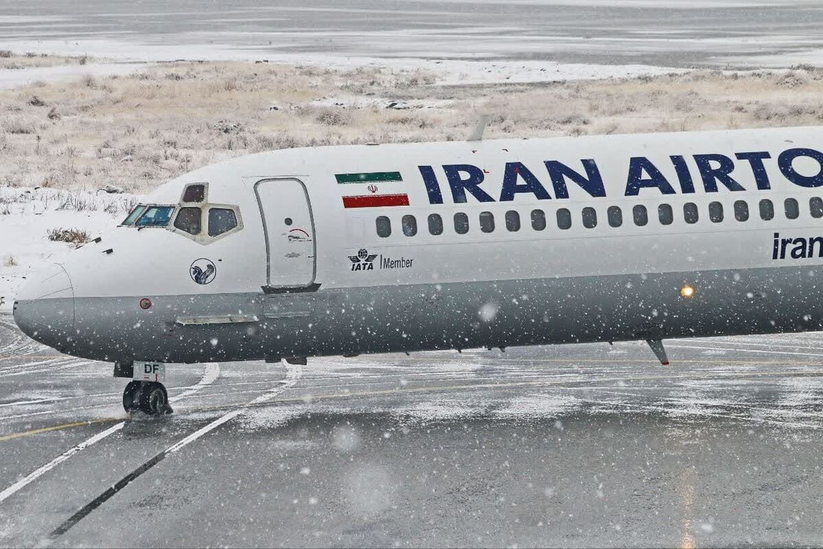  فرود اضطراری هواپیما در فرودگاه تبریز/آخرین وضعیت مسافران پرواز 