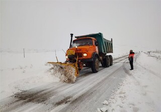 بارش‌های زمستانی برخی از جاده‌های روستایی خراسان رضوی را مسدود کرد