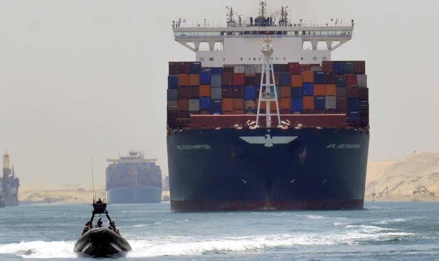 تجارت جهانی با اختلال در کانال سوئز سقوط می‌کند؟