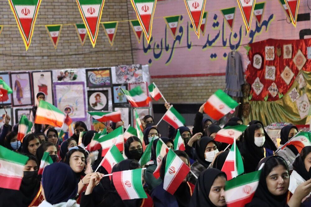 گلبانگ انقلاب در مدارس سیستان و بلوچستان نواخته شد